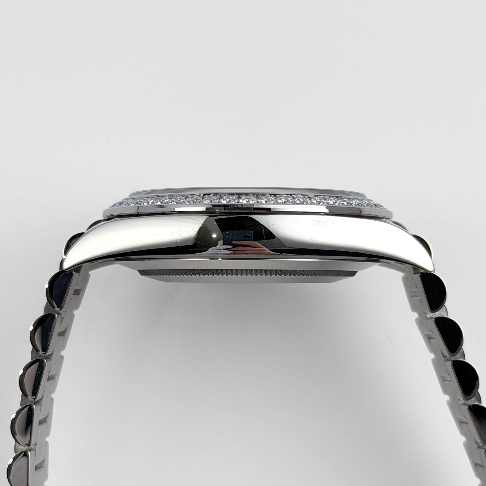 Rolex Day-Date 40 228349RBR White Gold Olive Green Dial Diamond Bezel