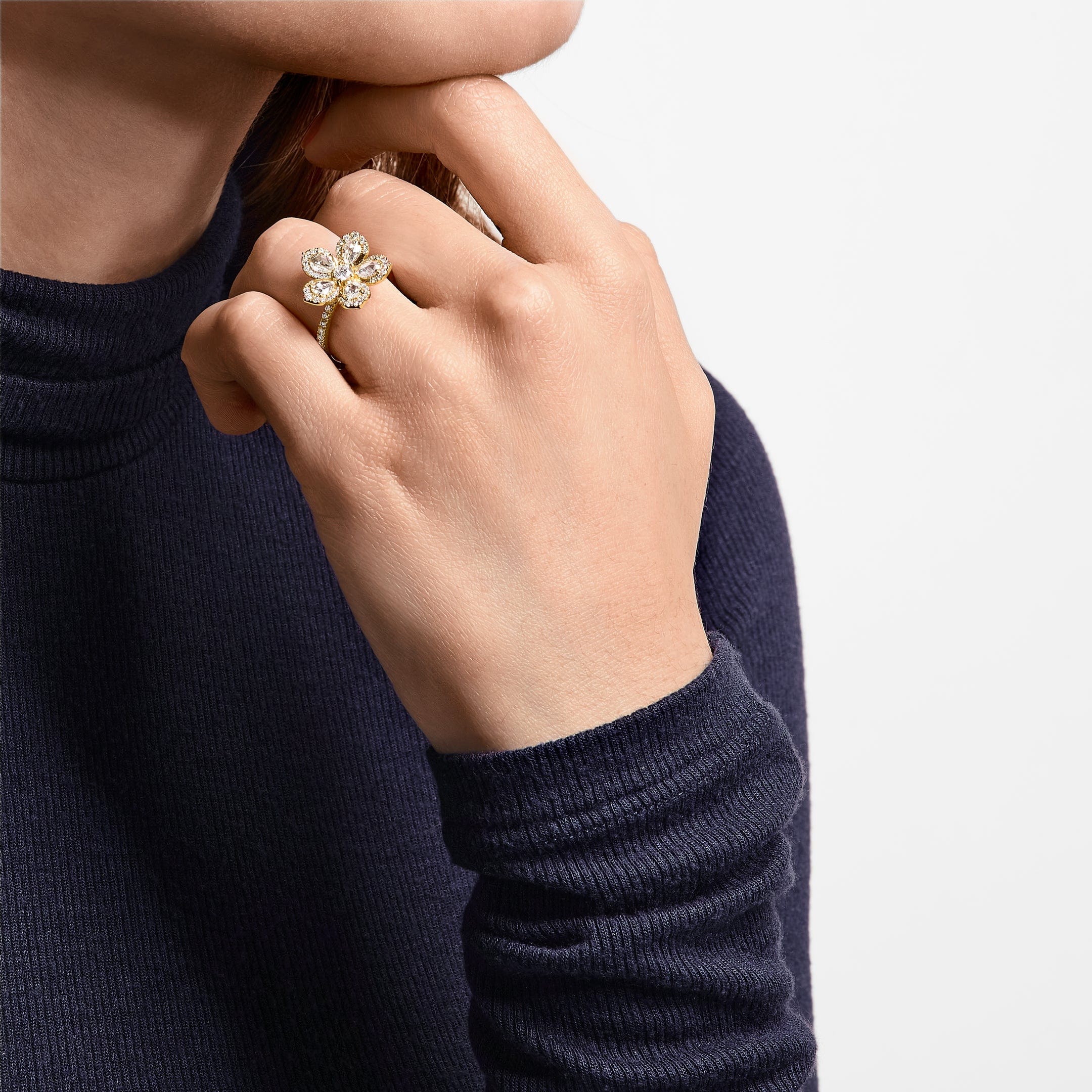 rose-cut-diamond-flower-ring-in-yellow-gold-jewels-aficionado-1158806480.jpg