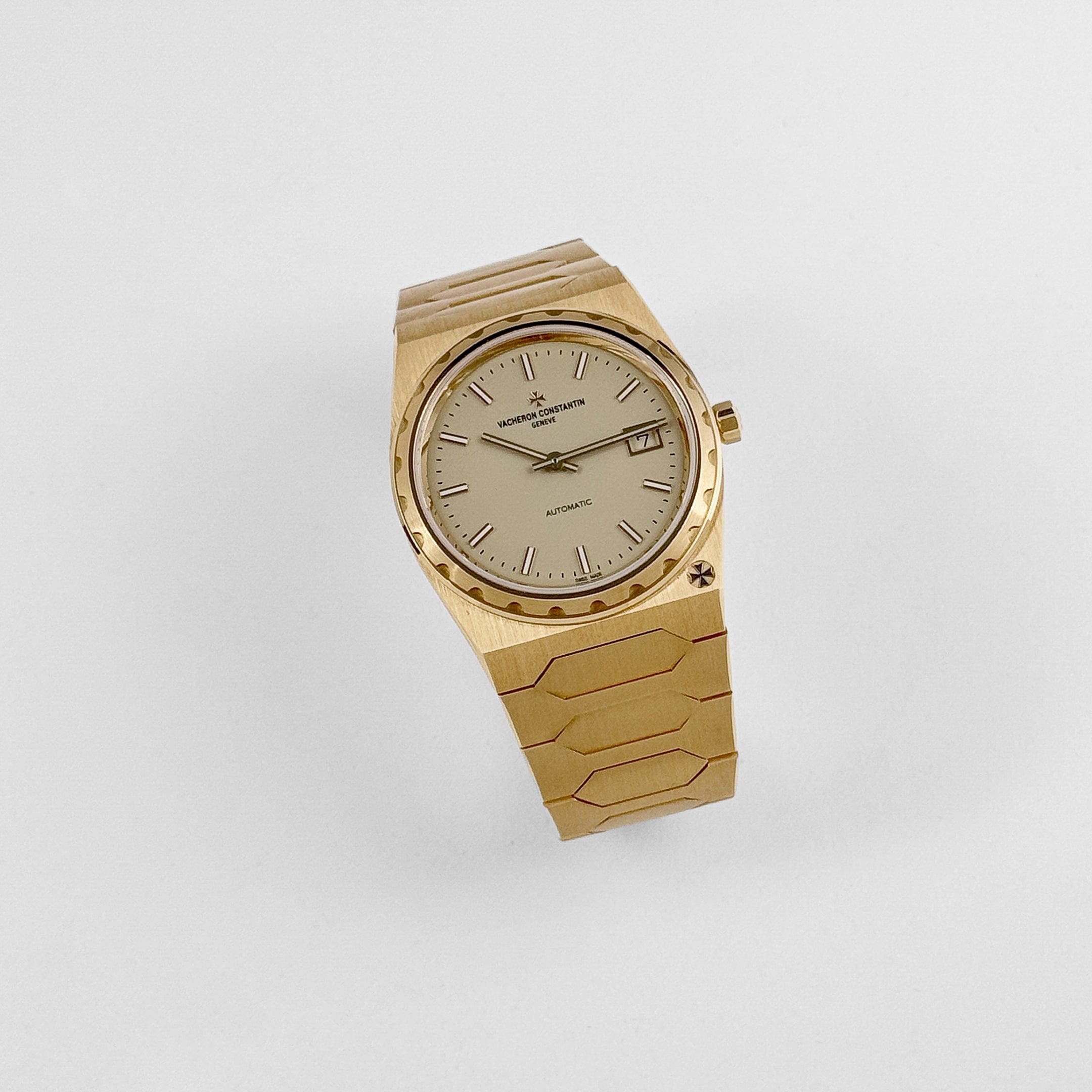 Vacheron Constantin Historiques '222' 4200H/222J-B935 Yellow Gold Champagne Dial (2023)